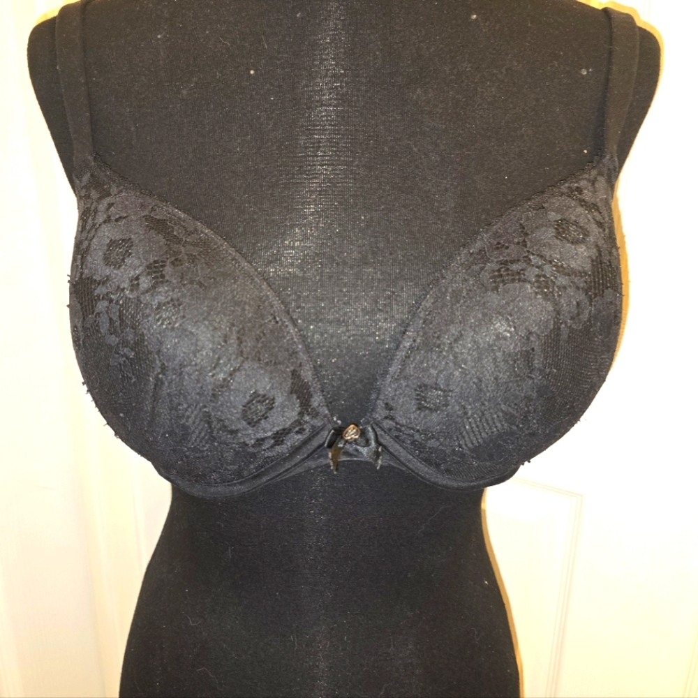 Victoria's Secret Push Up Black Lace Convertible Bra